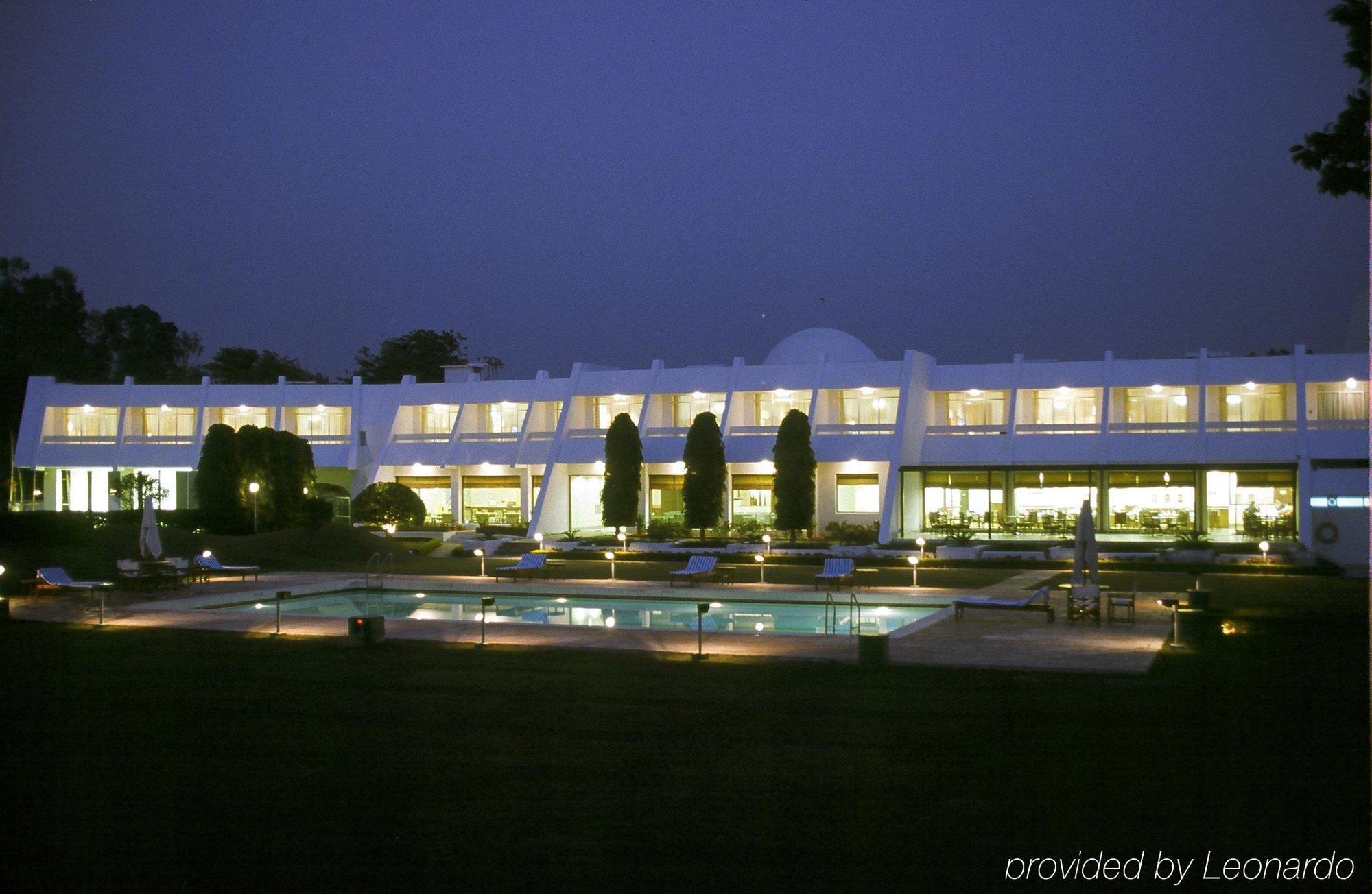 Radisson Jass Hotel, Khajuraho Luaran gambar
